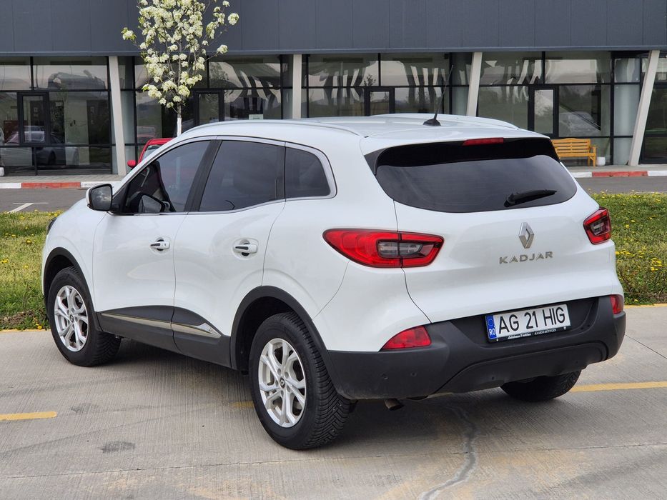 Renault Kadjar 2018 Automat | Navi | Piele | 360° | Euro 6 | Întreținut
Motorizare 1.2 benzina 130 cp Euro 6
Cutie viteze automata
Sistem lane assist