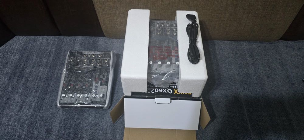 Behringer mixer mp3 qx 602