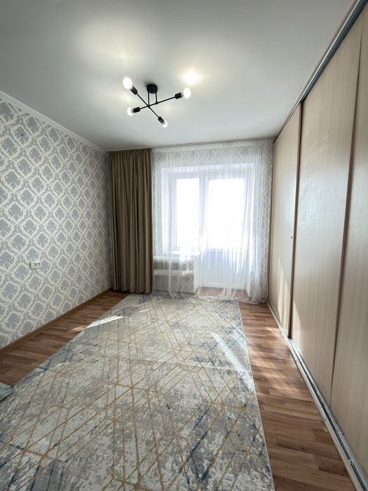 Продам 4х комн кв район Север-Восток