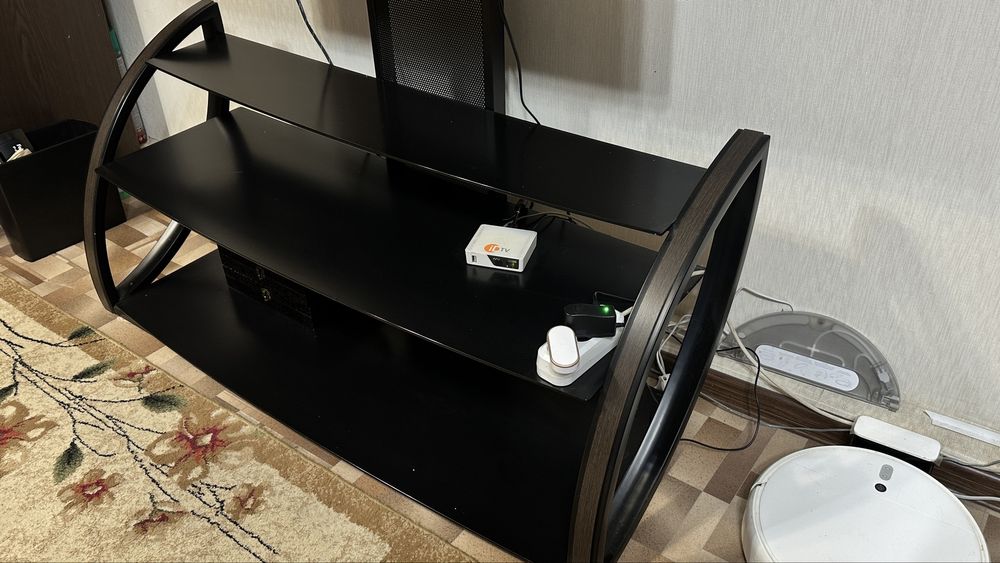 Тумба под телевизор