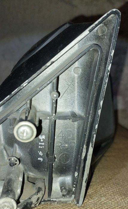 Зеркало на Субару Леон