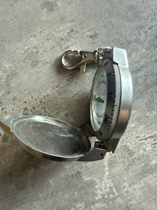 Busola breloc , impecabila