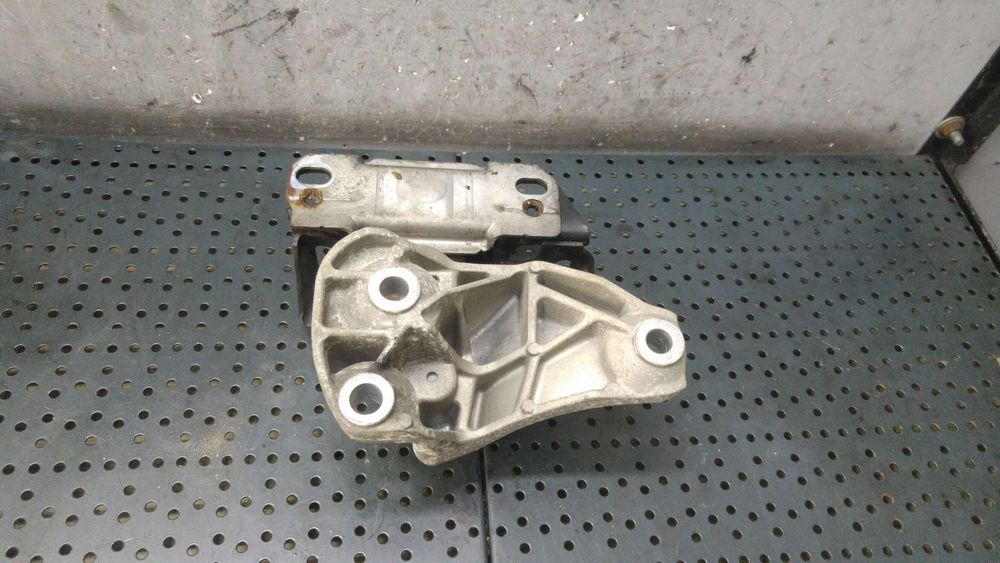 Suport cutie viteze 1.4 b ford fiesta 6 8v517m125ab