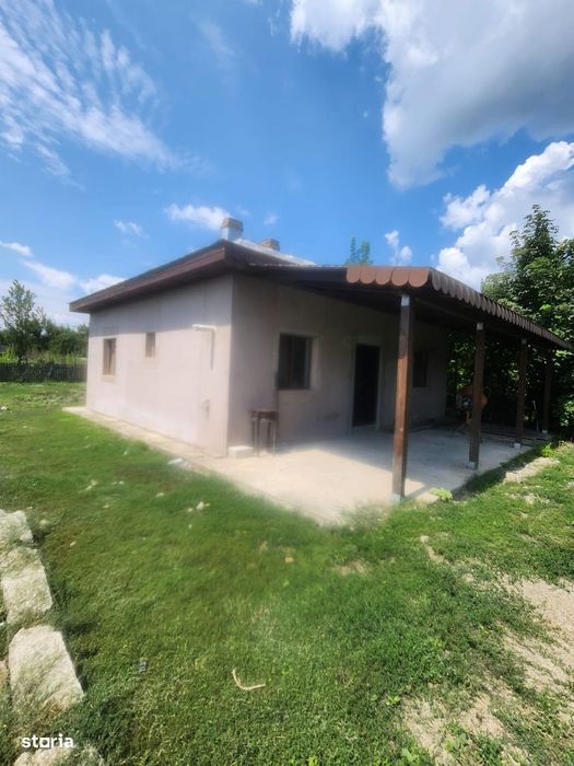 Casa cu 3 camere in Lilieci Bacau