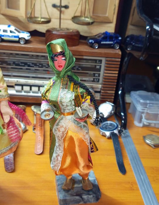 Păpuși vintage Maharaja antice, lucrate manual în India