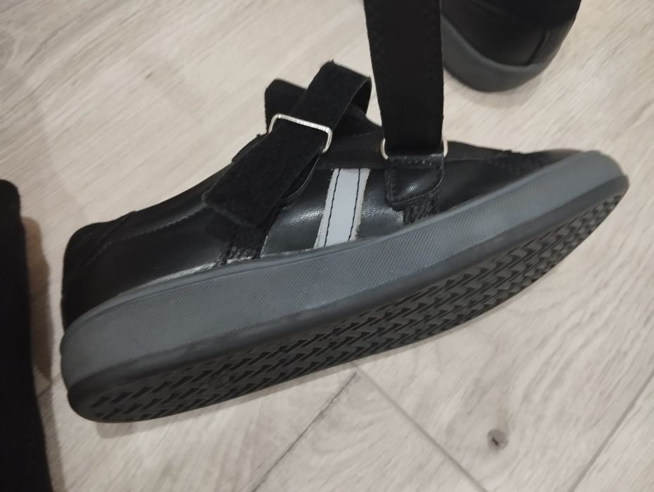 Школьная обувь 33