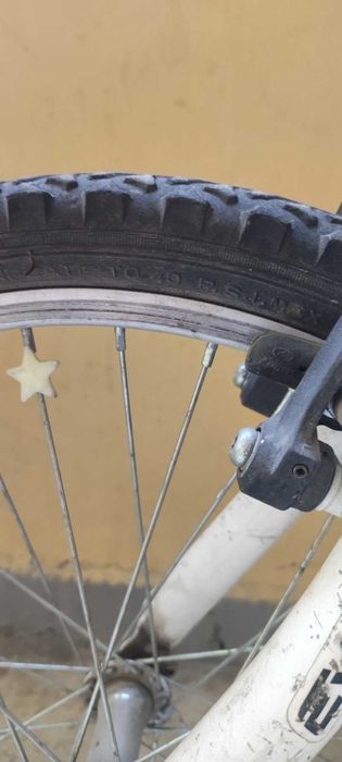 Колело Велосипед Еверест 20 цола с помощни колела детско