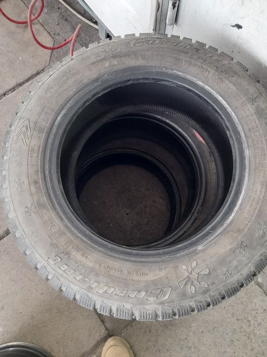 Шины зимние комплект