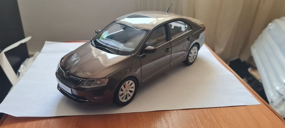 Aduc machete 1 18 Skoda/VW/Volvo cu imperfecțiuni la vopsea