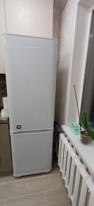 Продам холодильник бирюса
