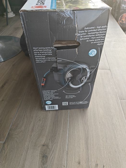 Tambur cu furtun Gardena  dispozitiv perete roll-up + furtun 35 m