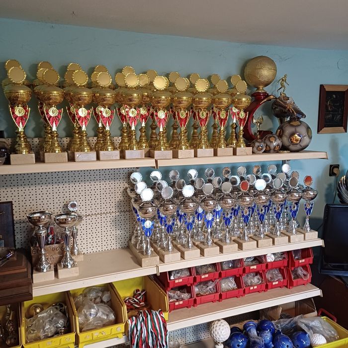 Тово купи и медали голям избор