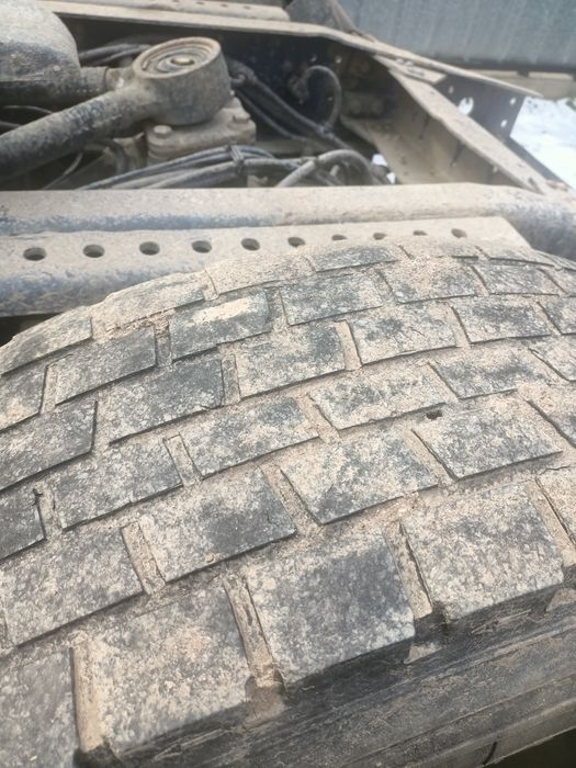 Резина грузовая ведущая