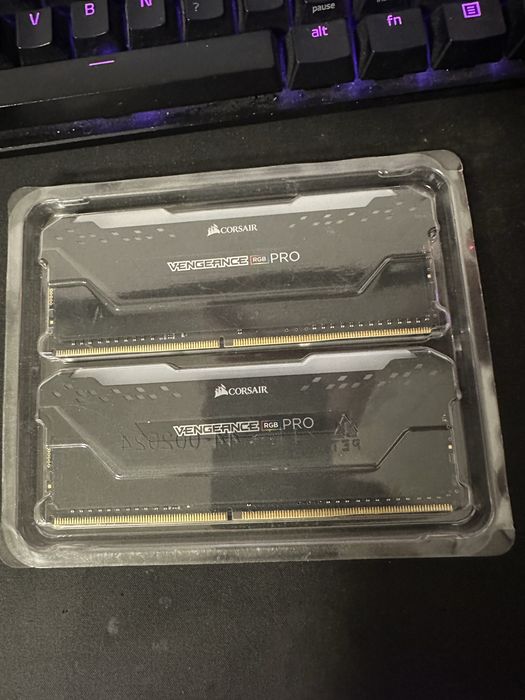 Ram corsair 8x2 3200MHz