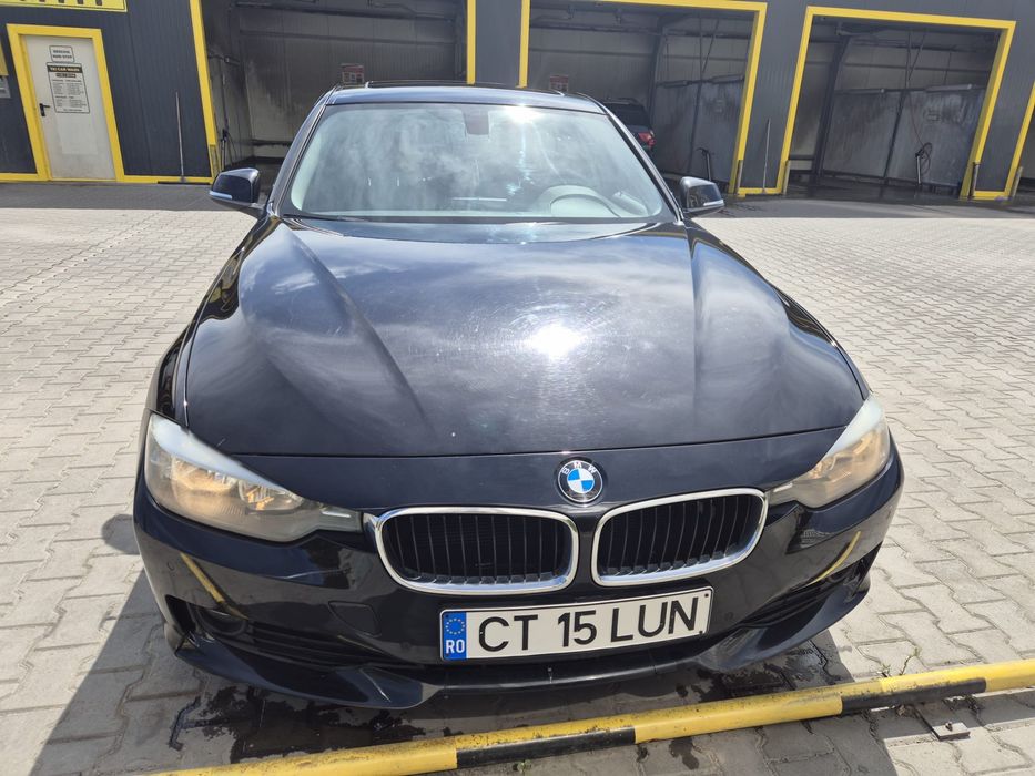 BMW Seria 3 - an 2013, 200000km