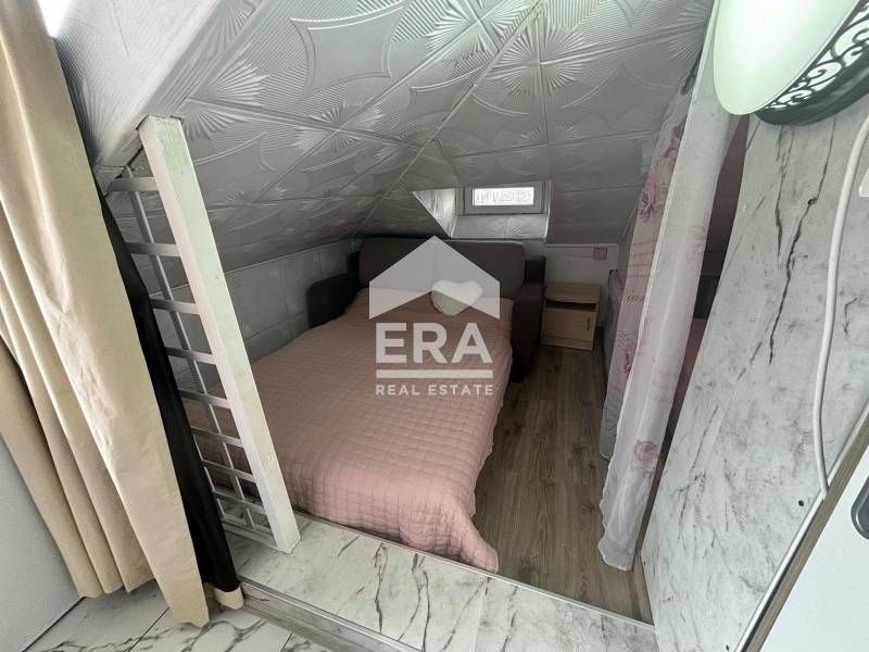 Едностаен, обзаведен, югоизточен апартамент за продажба, в тухлена сгр