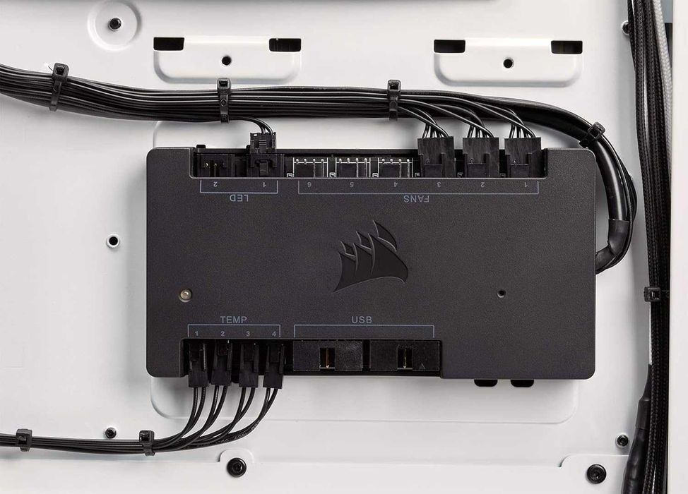 Corsair Commander Pro nou – controller ventilatoare & RGB, USB intern