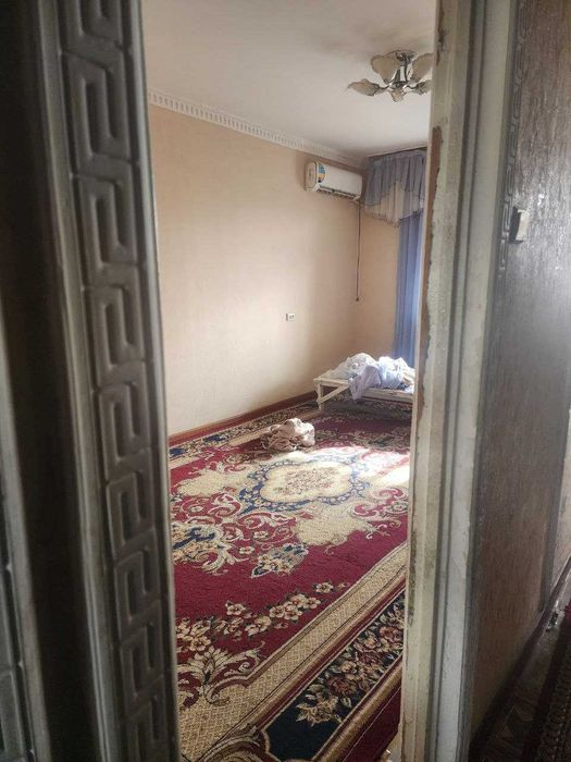 Арзон нархда 2 хонали квартира сотилади Шарк-1