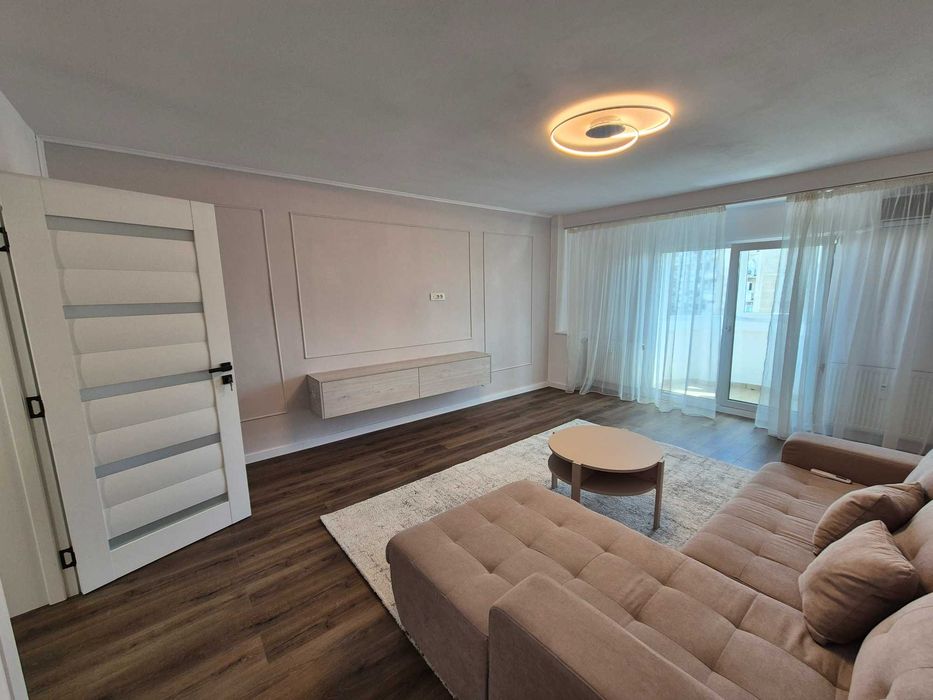 Proprietar inchiriez apartament renovat 2026 - 3 camere rond Piata Alba Iulia stradal