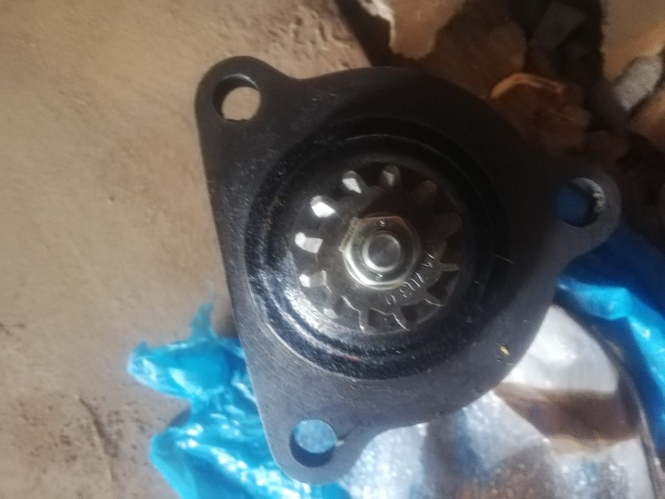 Продам стартера новые