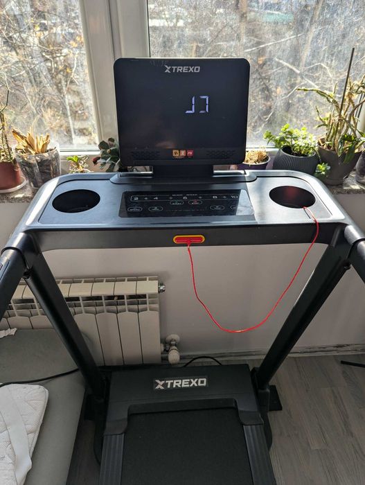 Бягаща пътека TREXO TXO-W325 + подарък Защитна подложка HMS MPS13