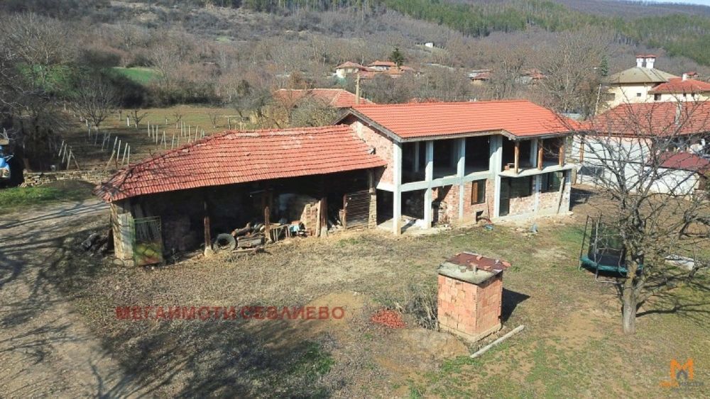 Продава се Къща в с. Кормянско, Област Габрово - 143 кв.м за 210 €/кв.м - Снимка #2