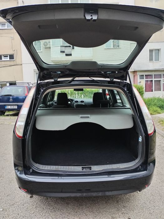 Vand:  Ford Focus 2 Hatchback 2010