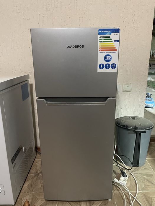 Холодильник Leadbros