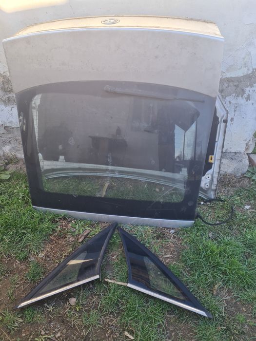 Vând uși spate stânga, dreapta haion,geamuri fixe Opel Vectra C 1.9