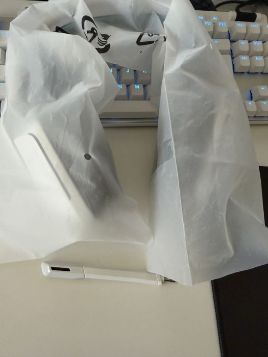 Logitech  мишка, клавиатура, слушалки