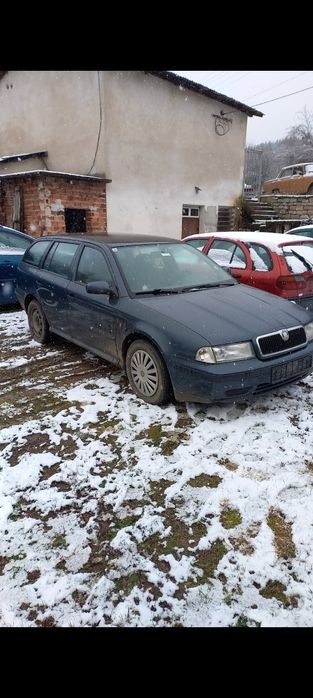 Продавам на части Шкода Октавия 1.9тди 90кс.2000г.комби