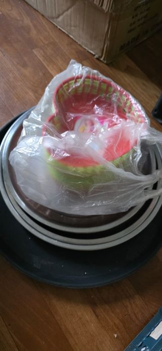 Продам посуду для столовой