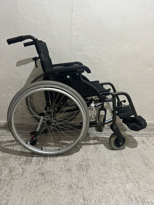 Инвалидная коляска