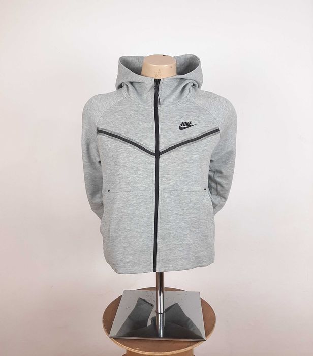 Nike Tech Fleece Windrunner - Оригинално дамско горнище размер M