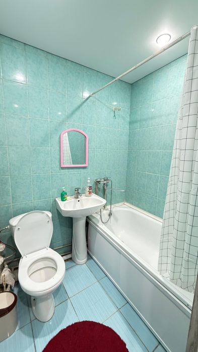 По часам  днём 2500 вечером 3000