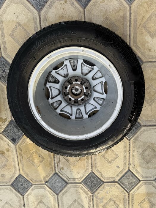 Продам диски с зимней резиной