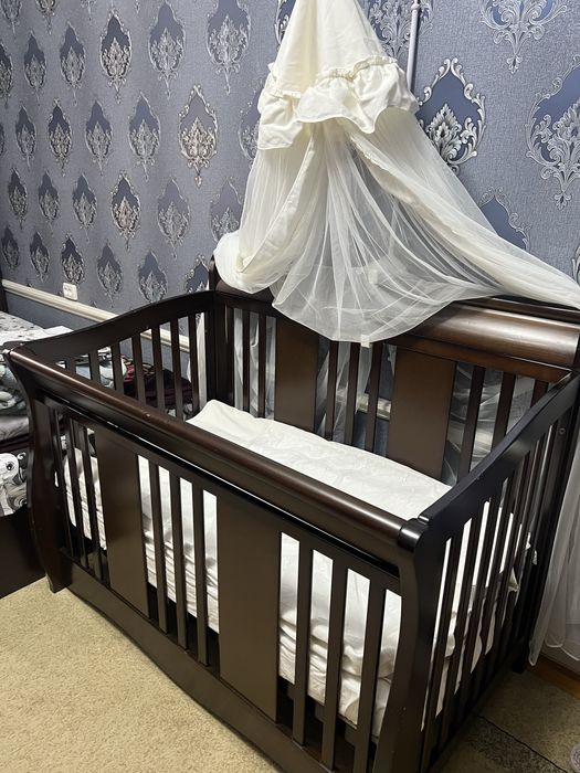 Детская кроватка giggles