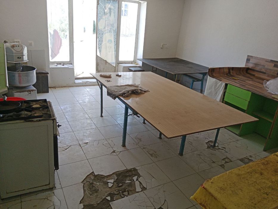 Magazin sotiladi 3-honali Sevinch töyxona chap tomonida