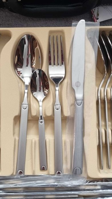 Set inox tacâmuri si cuțite Besteckkoffer 20 ani garanție