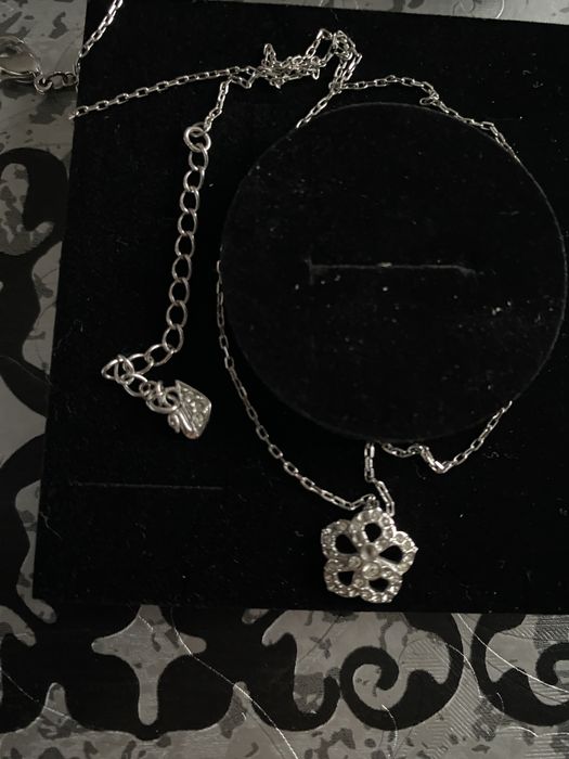 Lant cu talisman swarovsky, la 300 ron disponibil astazi!!!