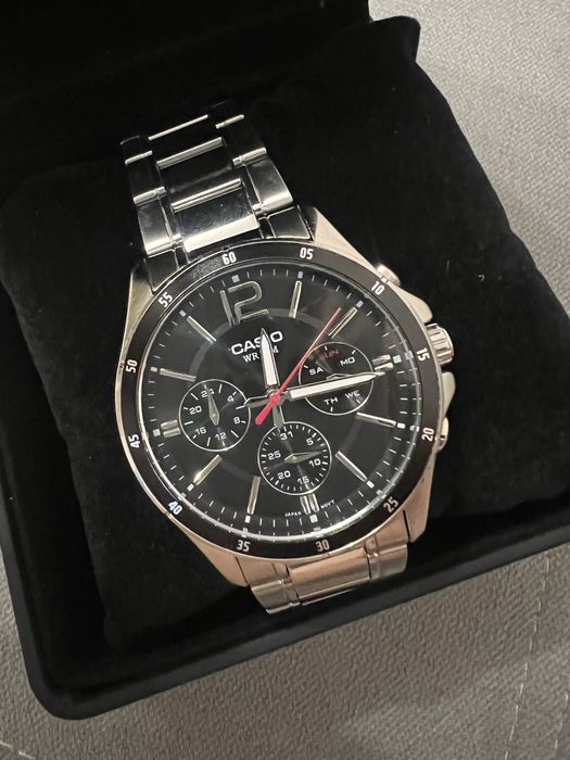 Продам часы Casio MTP 1374