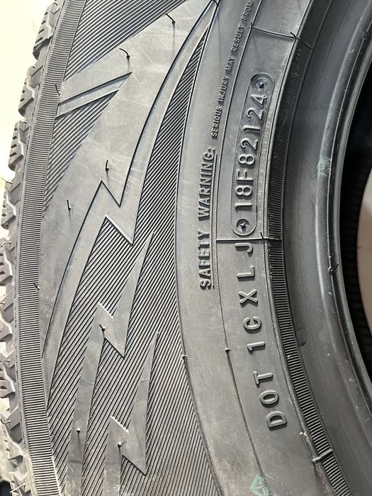 Продам шины Toyo