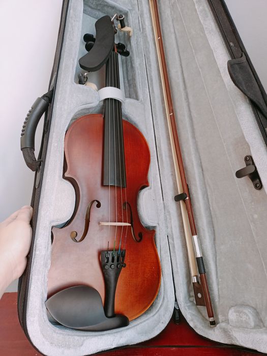 Скрипка 4/4.новая