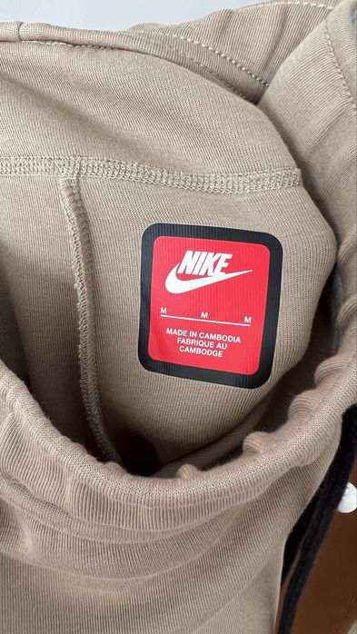 Nike Teck Pack FB8002. Брюки на каждый день………………