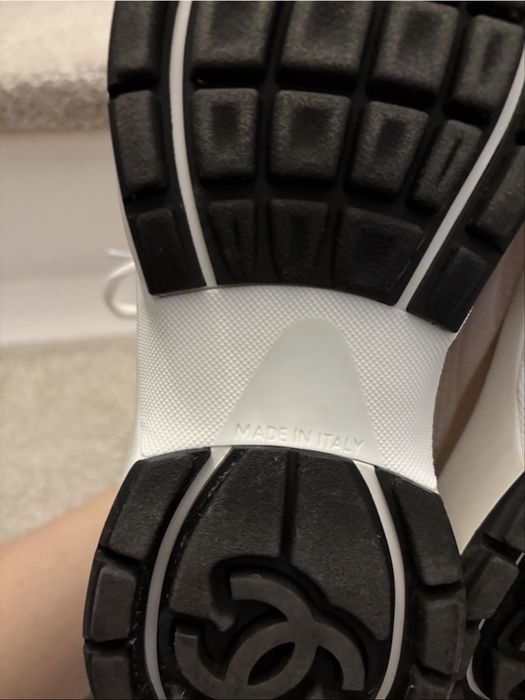 Chanel    sneakers   Roz