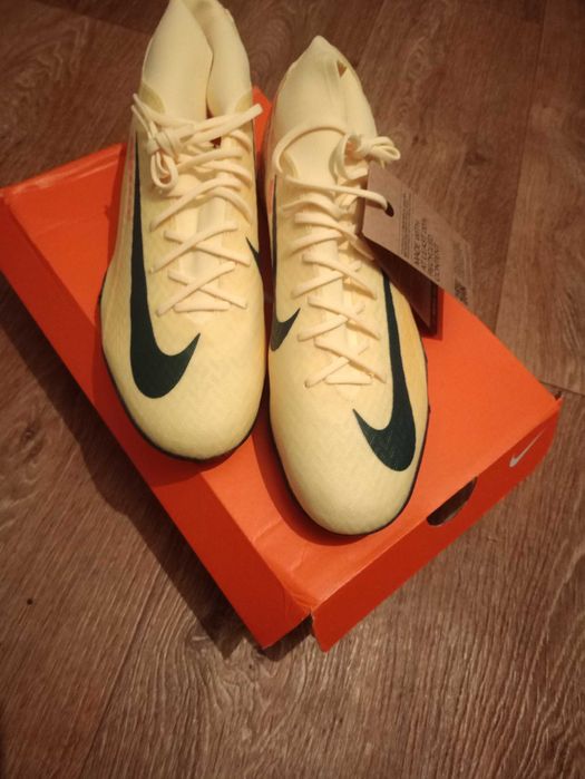 Футболни обувки (стоножки) Nike ZM Superfly 10 Academy KM TF