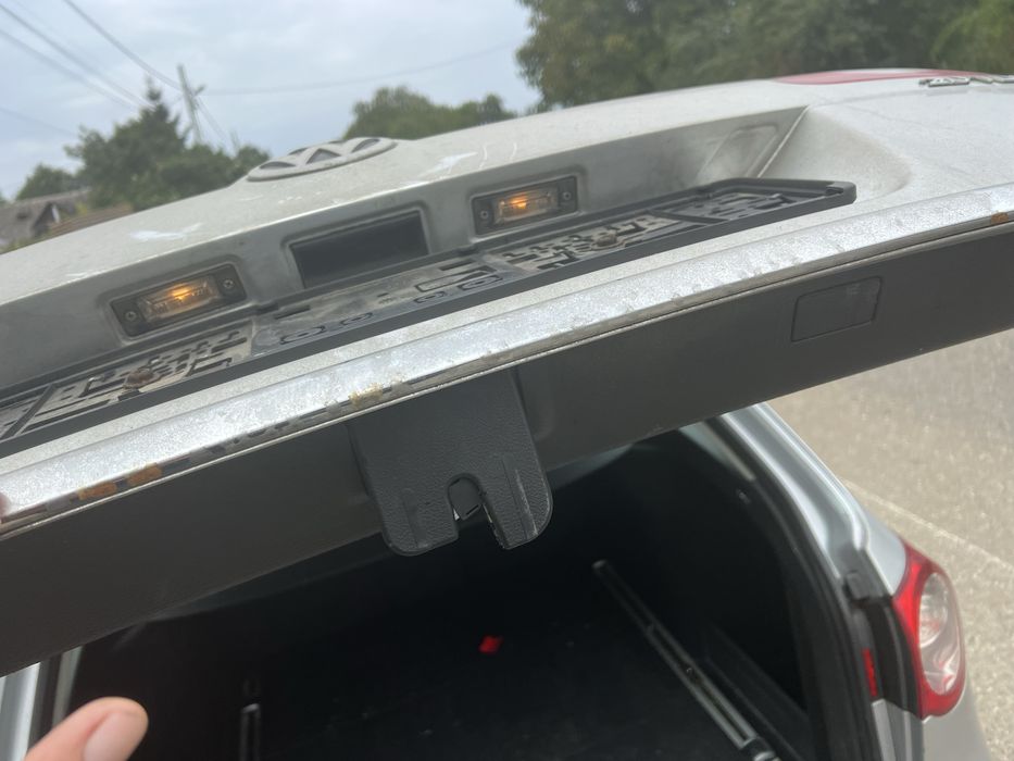 Hayon vw passat b6 gri argintiu fara rugina!