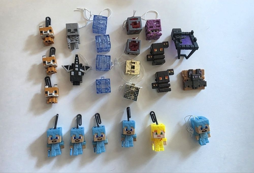 Колекционые игрушки kinder joy minecraft