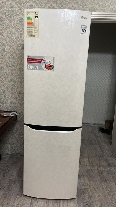 Холодильник LG 190см