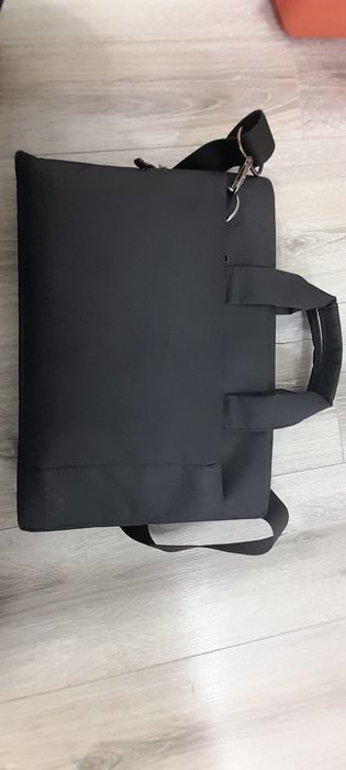 Продам сумку для ноутбука Rivacase